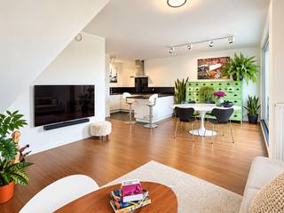 Recent appartement voorzien van 2 slaapkamers en een ruim zonneterras, centraal gelegen in de mooie verkaveling “Heulebrug” te Heist-aan-Zee.<br />Het appartement is rustig gelegen en geniet van een aangenaam open zicht vanop het terras.<br />Bovendien kan er nog een grote garage aangekocht worden in hetzelfde gebouw. Een absolute meerwaarde.<br /><br />Het appartement bevindt zich in een goed geïsoleerd gebouw en is volledig instapklaar.<br />Zo profiteert u van een energielabel A en een conforme elektriciteitskeuring.<br /><br />Indeling: inkomhal met apart toilet en praktische berging voor WM/DK, een zeer mooie en brede leefruimte met toegang tot het zonneterras, een volledig ingerichte open keuken, 2 slaapkamers en een hedendaagse badkamer met inloopdouche. Plaats voor fietsen beneden in de kelderverdieping.<br />Optioneel kan er nog een grote garage aangekocht worden in het gebouw zodat u rechtstreekse verbinding hebt tussen de garage en het appartement.<br /><br />Het strand van Heist ligt op slechts enkele minuten fietsen.<br />Bezoek warm aanbevolen.<br /><br />Bezoek mogelijk op afspraak met Willem Cauwels op tel. 050/89.27.70.