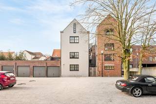 Instapklaar gelijkvloers appartement (Loft) met stadstuin en overdekt privé-terras in het hart van DadizeleBen je op zoek naar een stijlvol afgewerkt...
