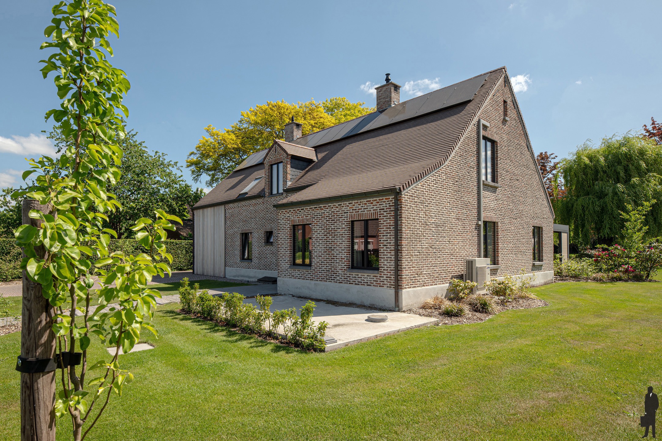 House for sale in Hoogstraten with 5 bedrooms - photo 1