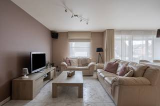 Op zoek naar een lichtrijk appartement om te bewonen of als investering?Graag bieden we je dit mooie appartement aan met twee ruime slaapkamers in...