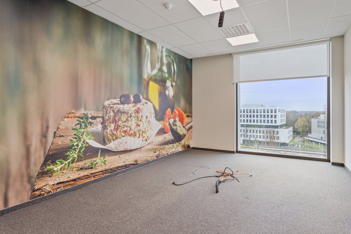 Bureau (659 m²) sur le 7ème V, directement à la gare de Bruges. - photo 3