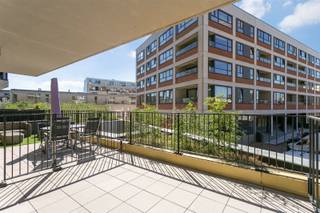 Modern 2 slaapkamer appartement met prachtig terras in "Residentie Nieuwe Kade" In recent gebouw van 2017 bevindt zicht dit lichtrijke appartement op...