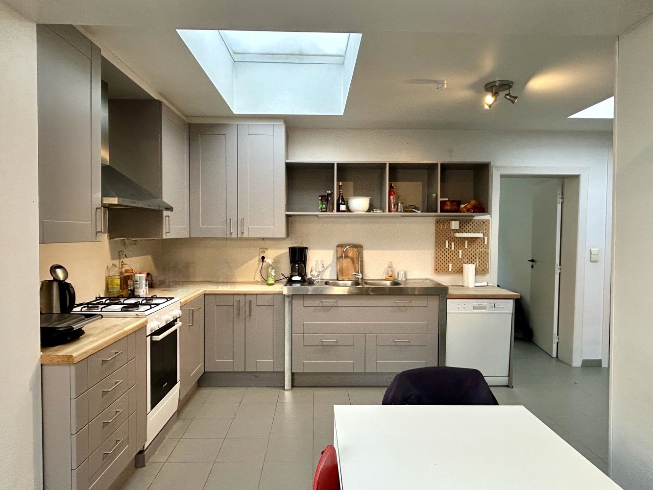 Gezellige rijwoning met prachtige stadstuin en achteruitgang nabij centrum Leuven - foto 4