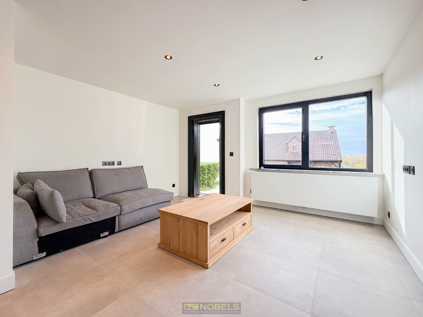 Te koop, recent gerenoveerde woning gelegen aan de rand van Zottegem - foto 3