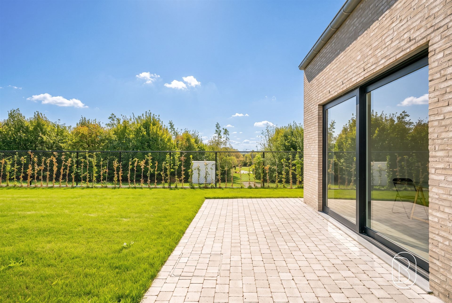 Topgelegen grote woning met 4 slk, omheinde tuin en garage. - foto 4