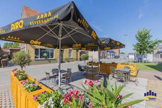 Ben je op zoek naar een renovatieproject met karakter, ruimte en potentieel? Dan is dit aanbod iets voor jou. Gelegen in het hart van Sint-Jan,...