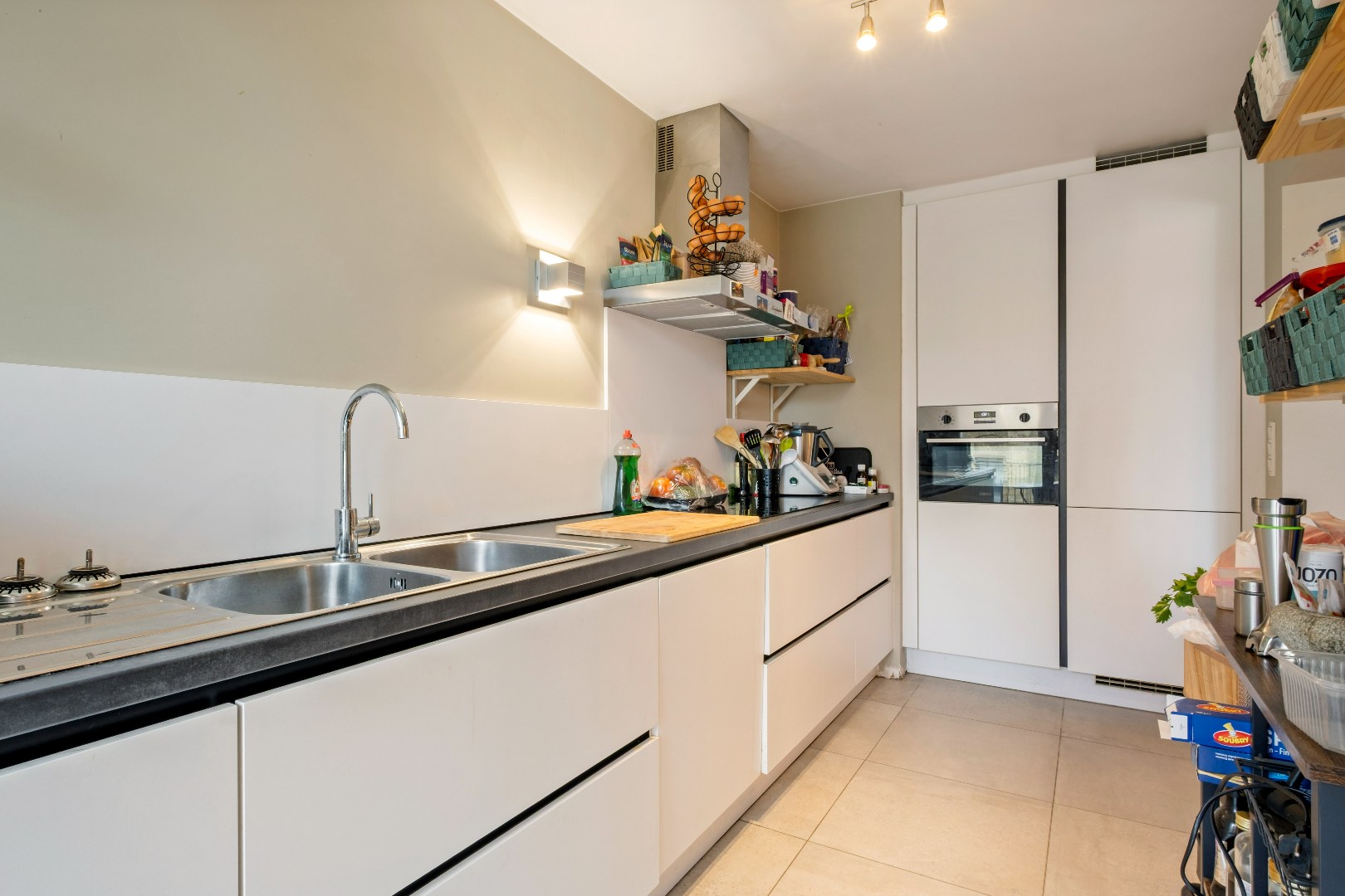 Volledig gerenoveerd appartement in hartje izegem - foto 5