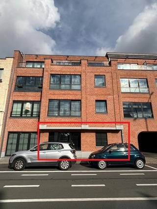 Cet appartement est parfaitement entretenu et prêt à emménager immédiatement. Il est équipé de toutes les techniques modernes, ce qui garantit...