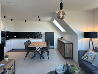 Dit recent en instapklaar duplex appartement wordt bemeubeld verhuurd en bevindt zich op de tweede verdieping van een kleinschalig gebouw met...