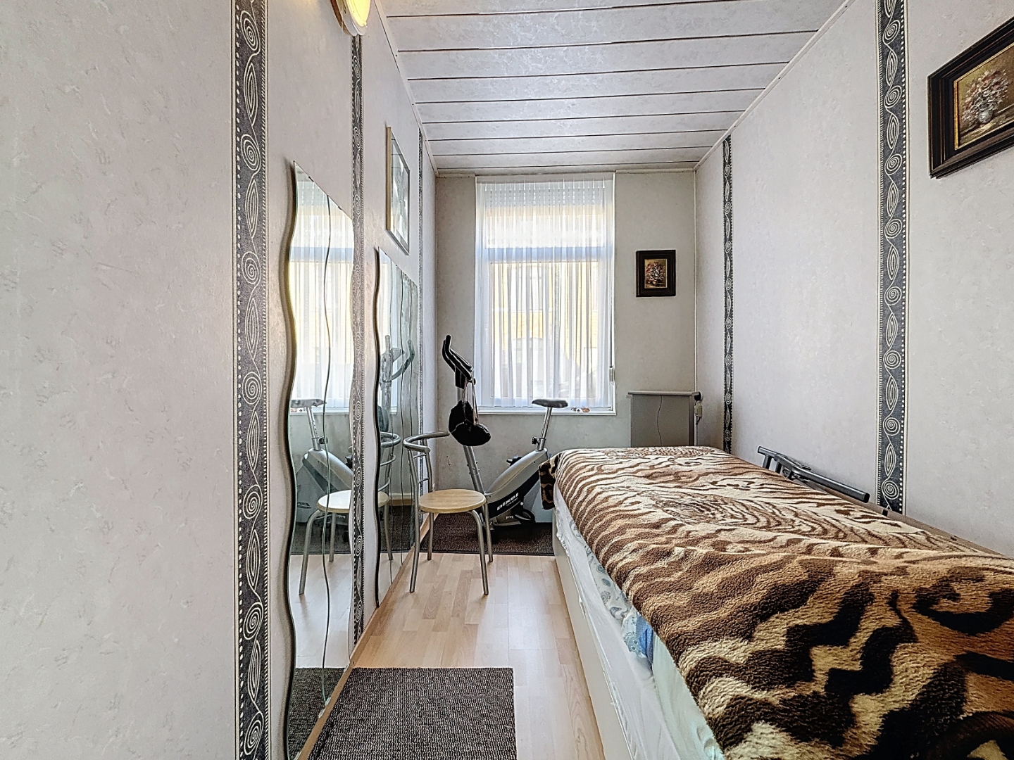 Grote gezinswoning met koer op centrale ligging te Nieuwpoort-Stad - foto 4