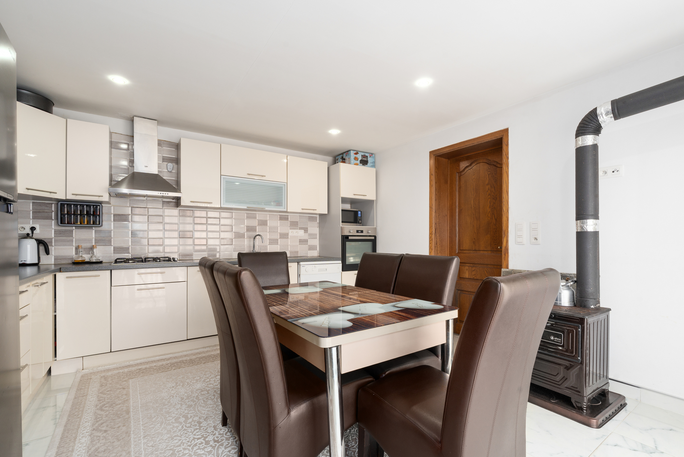 Maison à vendre à Saint-Nicolas avec 4 chambres - photo 5