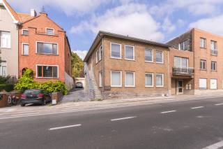 Op zoek naar een rendabele vastgoedbelegging? Deze twee appartementen, gelegen in het hart van Tielt, worden samen verkocht en zijn...