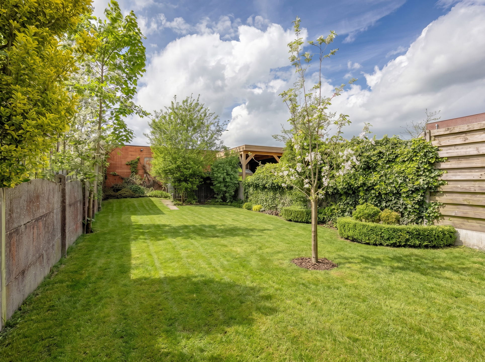 Ruime woning met 5 slpk en tuin. Epc 336 kWh/m² (Label D) - foto 5