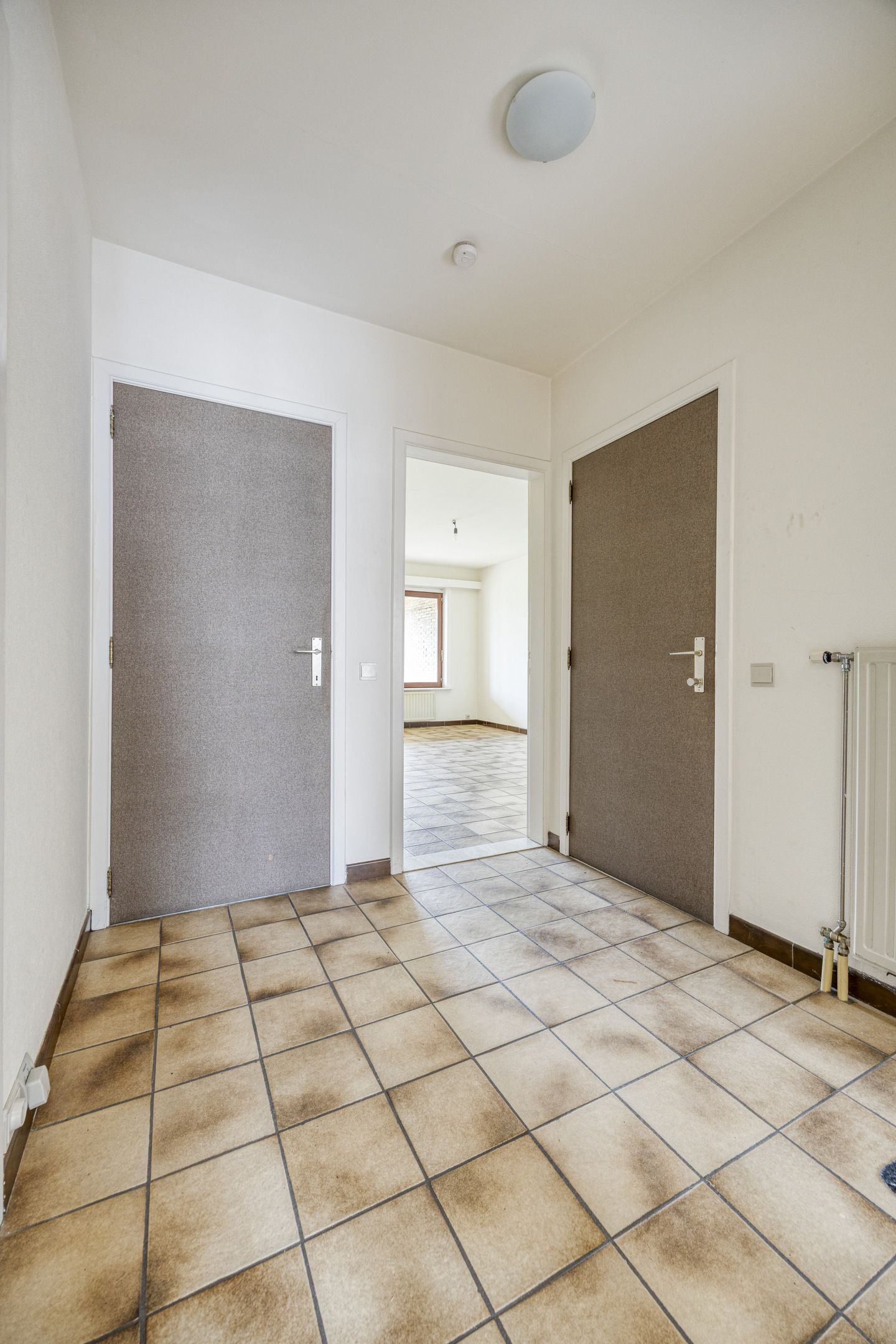 Op te frissen appartement met 2 slaapkamers en garagebox - foto 5