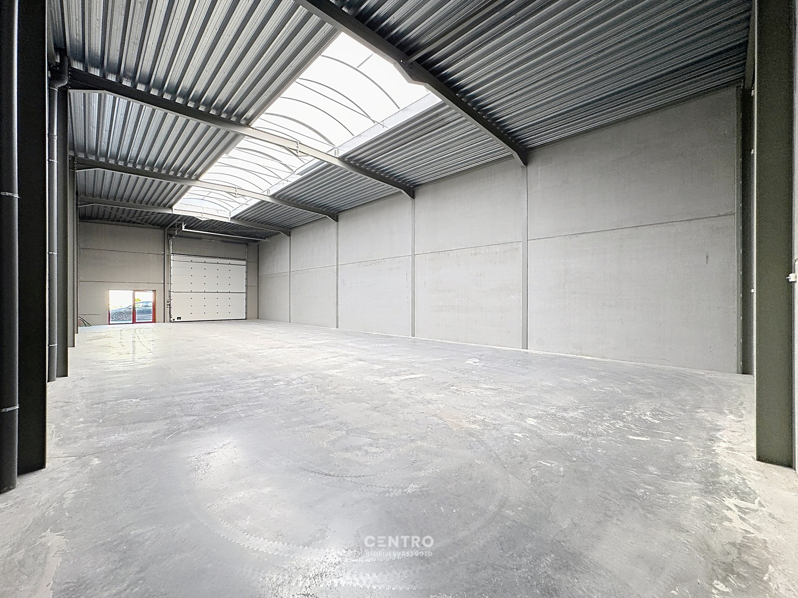 NB MAGAZIJN (203m²) inclusief 1 private PARKEERPLAATS op industriezone "Schatting" te Zedelgem - foto 5