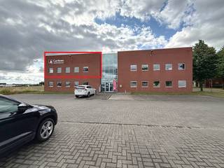 Office of approximately 130 m² for rent in Ypres. The office is located in the vicinity of various access roads and the motorway. In addition,...
