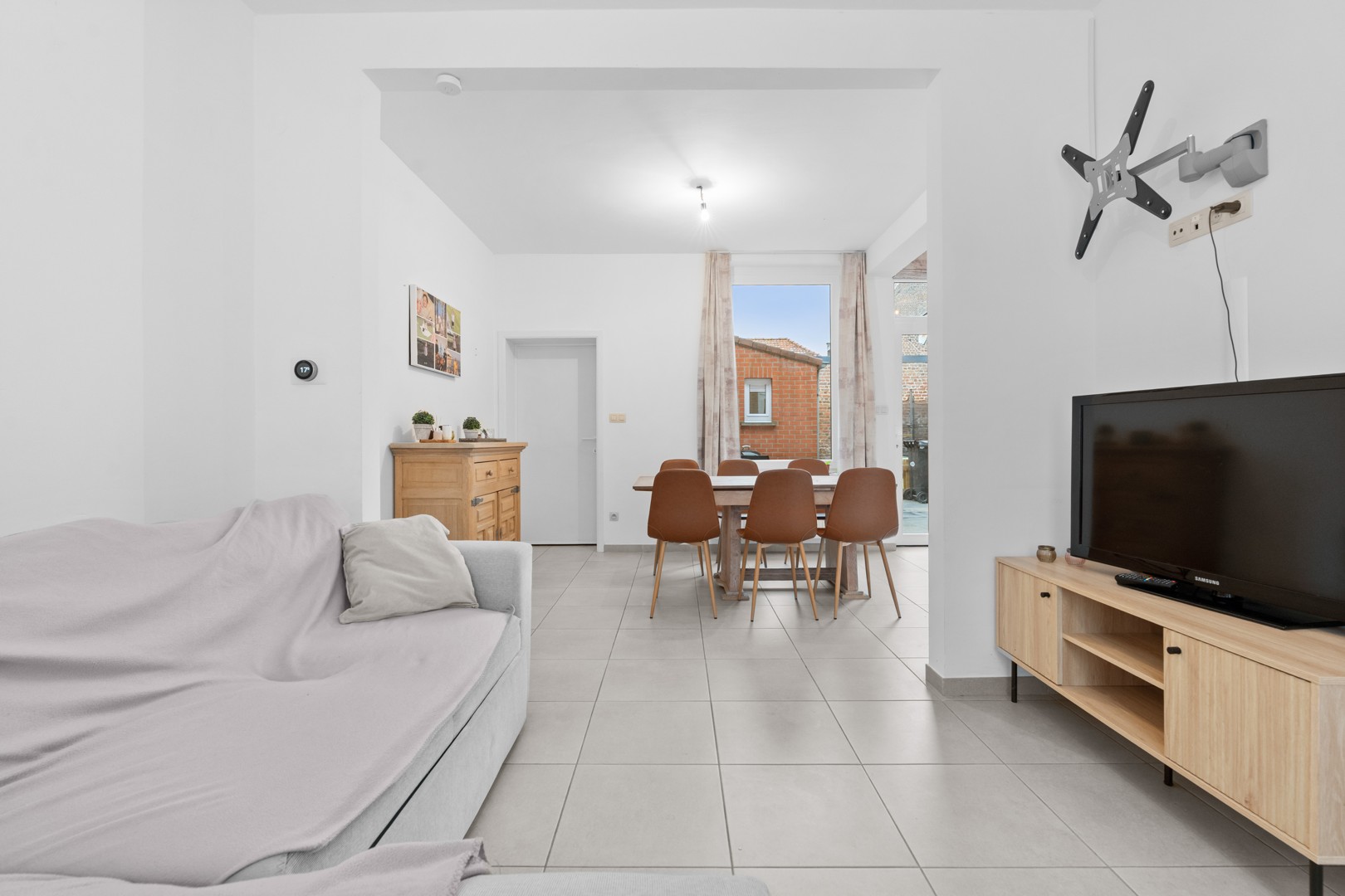 Instapklare woning met 3 slaapkamers en tuin in het gezellige Mesen - foto 1