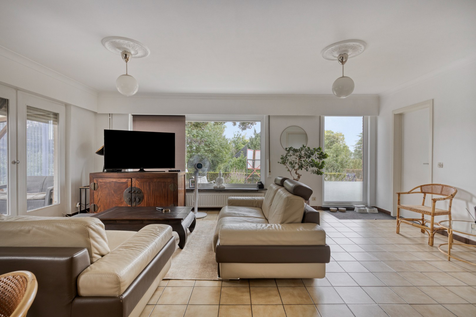 Instapklare ruime woning met 3 slpks, inpandige garage en gezellige tuin. Topligging! - foto 5