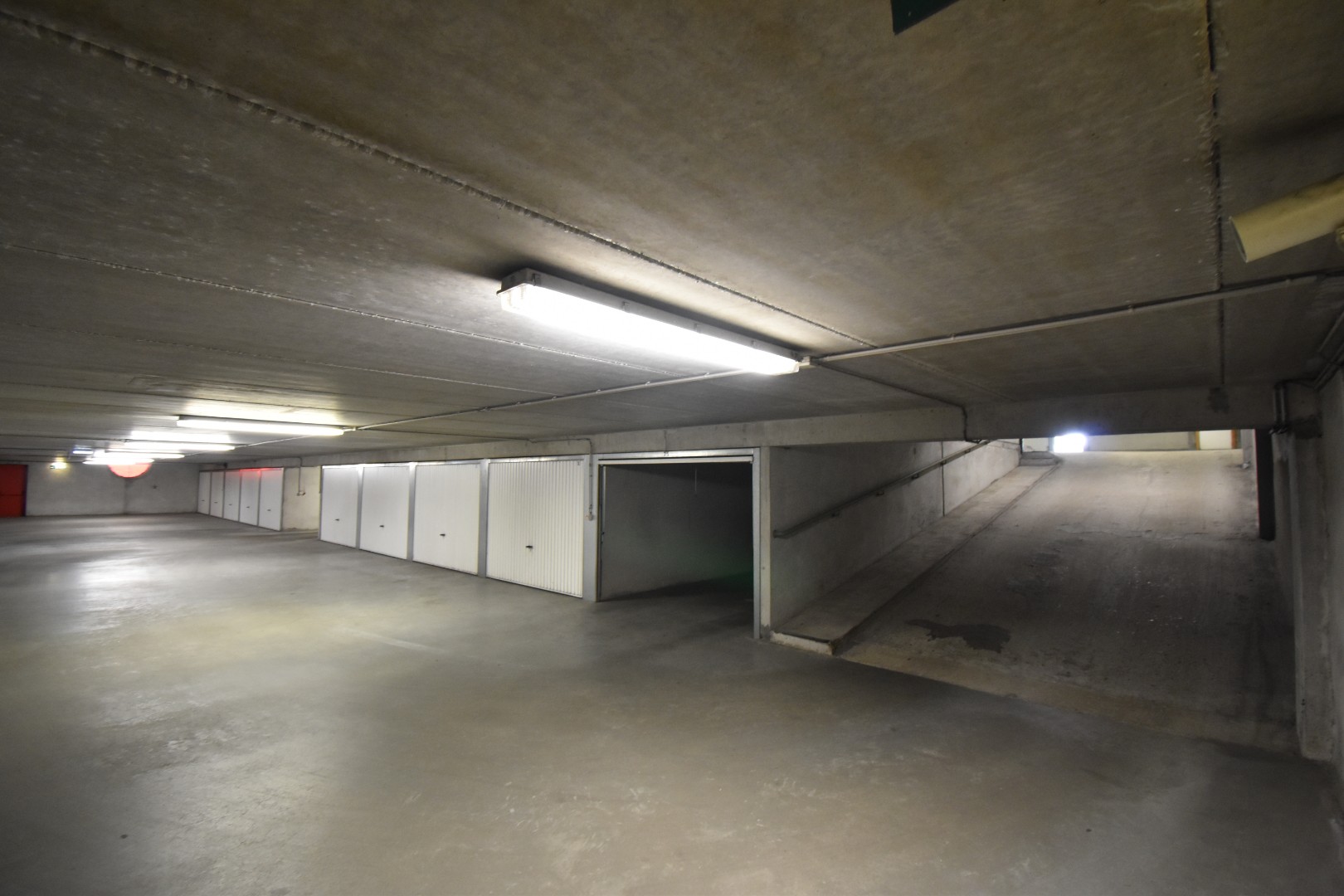 Goed bereikbare garagebox nabij het commerciële centrum van Knokke! - foto 2