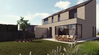 Zeer ruime nieuwbouw driegevel woning (252m² bebouwde oppervlakte) met in totaal 4/5 slaapkamers en 1/2 bureau(s), op een mooi perceel van 5a...