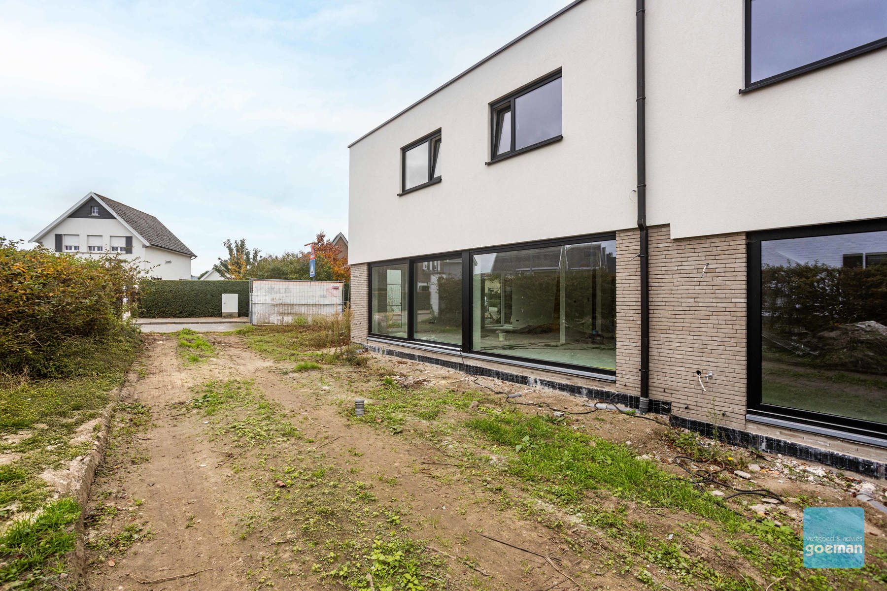 Nieuwbouwwoning half open met unieke ligging - foto 4
