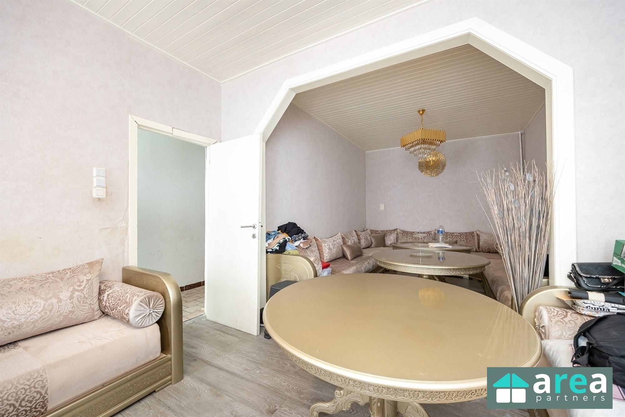 Te renoveren burgerwoning met ruime tuin vlakbij Krugerpark! - foto 4