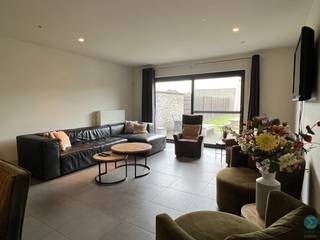 MOOIE WONING MET 3 SLAAPKAMERS INPANDIGE GARAGE EN TUIN IN RETIE.Welkom in deze ruime en veelzijdige woning waar comfort, licht en functionaliteit...