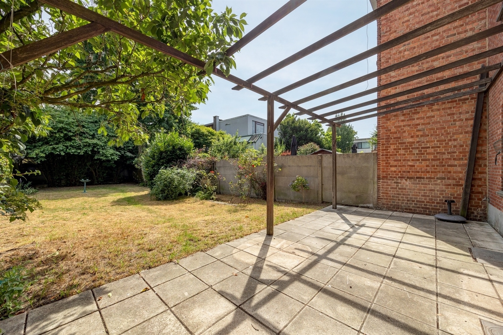 Oosterveld ∣ Voormalige dokterswoning met 5 slaapkamers, 2 garages en grote zuidtuin - foto 5
