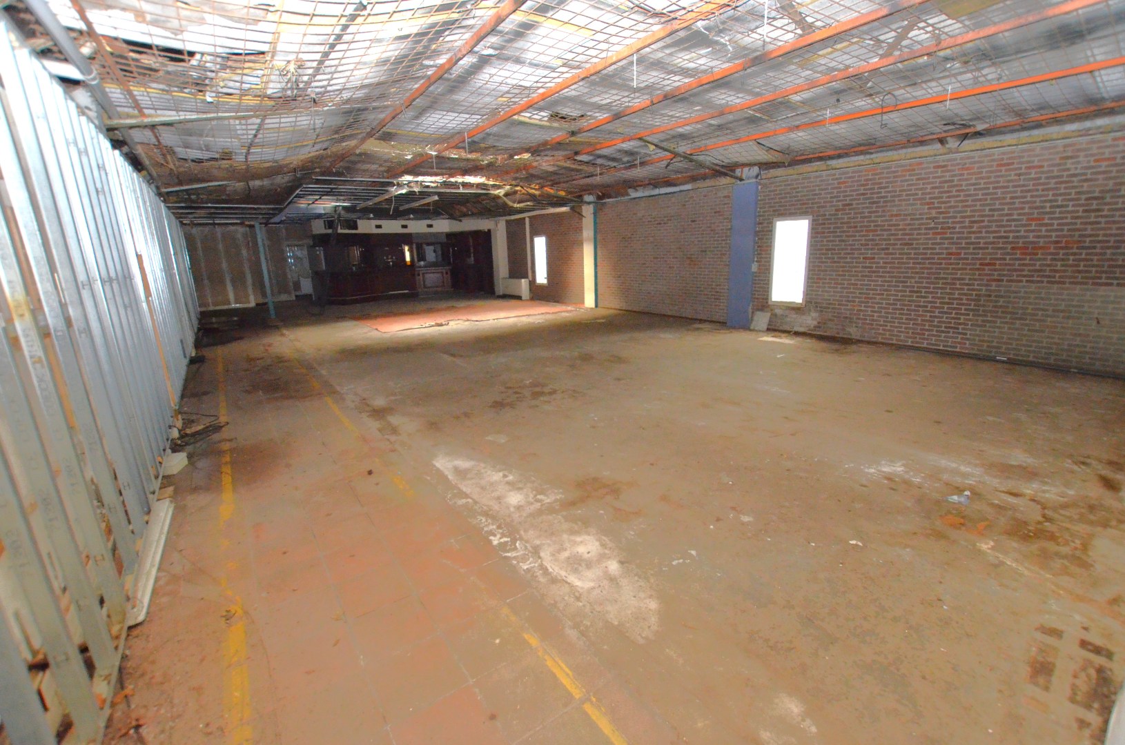 Ruim woonhuis met pakhuis/loods - foto 5