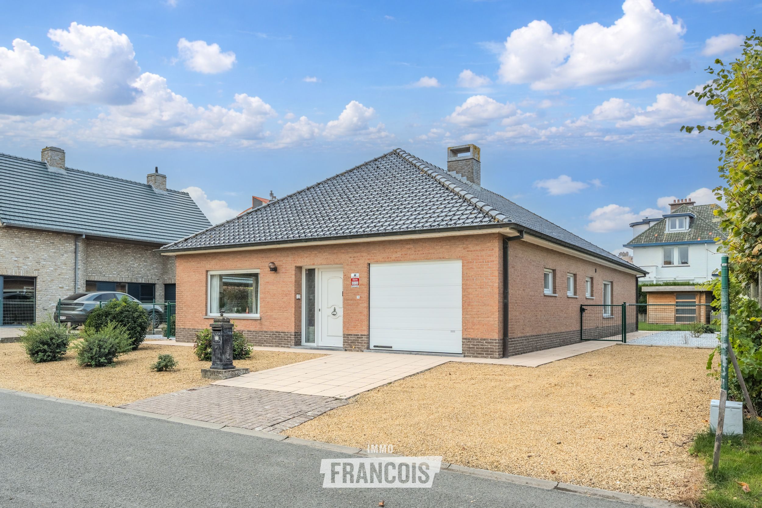 Ruime bungalow met 3 slaapkamers, grote garage en zolder van 120 m² en EPC(B!) in Ten Poele, Middelkerke - foto 4