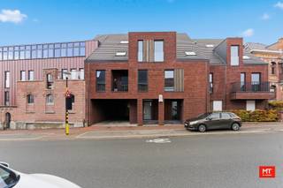 Appartement met 2 slaapkamers en Zuidgericht terras In het hart van de landelijke heksenparochie Beselare en op wandelafstand van alle voorzieningen...