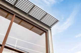 Deze recente handelsruimte uit 2007 combineert moderne architectuur met een functionele indeling en een overvloed aan natuurlijk licht. Dankzij...