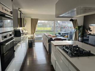 FOR RENT IN ERPE-MERESpacious and quietly located house with a favorable EPC score of C.Upon entering, you step into an open entrance hall with a...