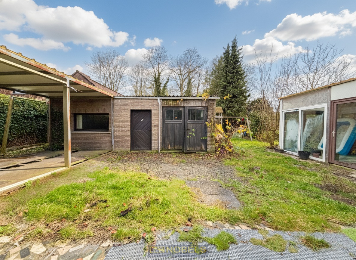 Te koop, Te renoveren bungalow met ruime opslagplaats (116m²) te Asper! - photo 3