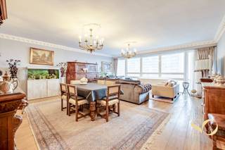 Situation calme, dans le quartier du Parc du Scheutbos, à proximité de la piscine olympique, au 8ᵉ étage d'un immeuble de 25 étages, nous...