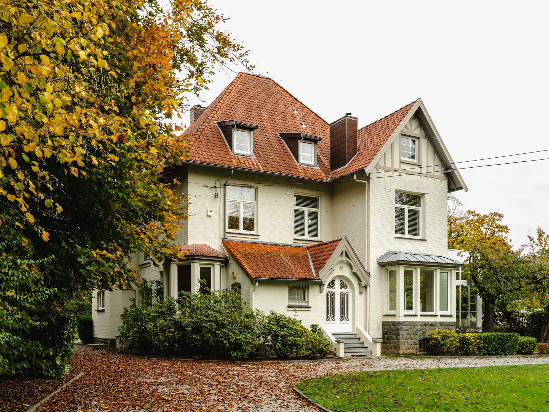 Maison à vendre à Waterloo avec 6 chambres - photo 2