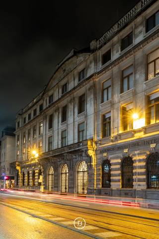 Exclusief appartement van 320 m² met ongeziene grandeur op een historische toplocatie in het hart van Antwerpen. Op een steenworp van de Meir,...