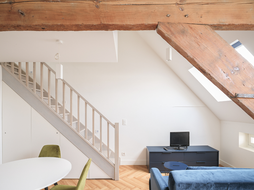 Instaplaar duplex-appartement met 1 slaapkamer en terras op een zeer gegeerde locatie – Sint-Pietersplein. - foto 3