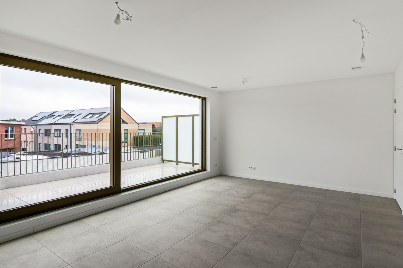 Ruim en licht nieuwbouw app. met 2 slpk., terras en garagebox - foto 5