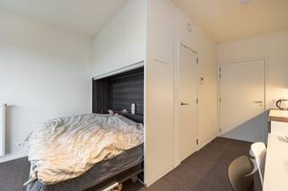  Deze moderne studentenkamer met eigen sanitair is gelegen in studentenresidentie Woods, vlakbij het Belle-Vue park. De residentie is gelegen op...