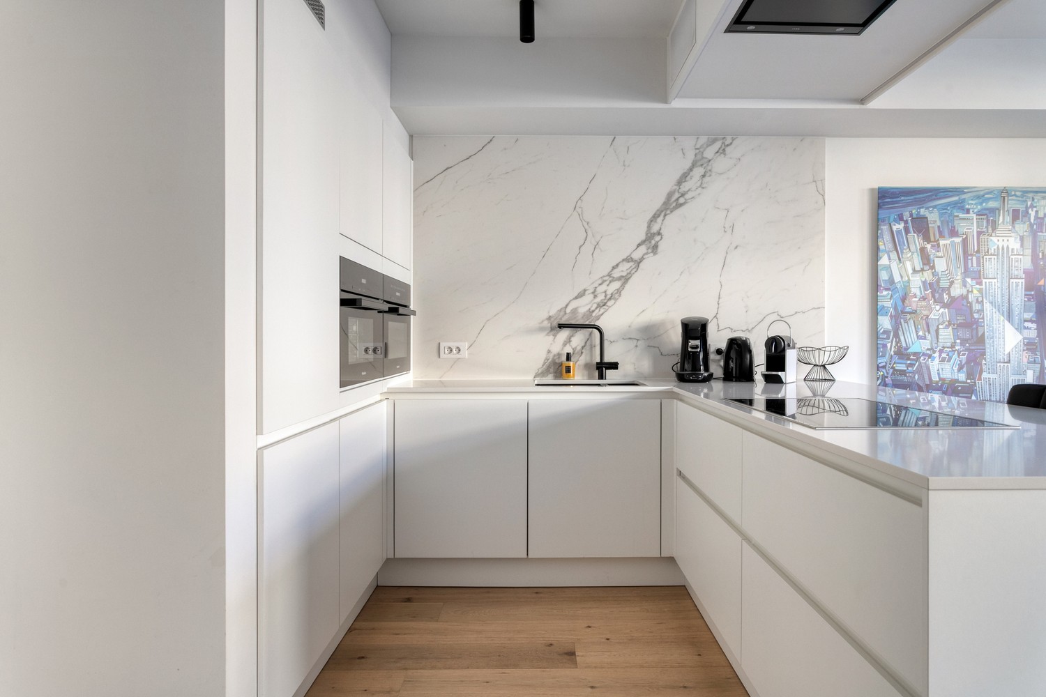 LUXUEUS AFGEWERKT 2-SLPK.-APP MET TERRAS OP 100M V/D ZEE - foto 2