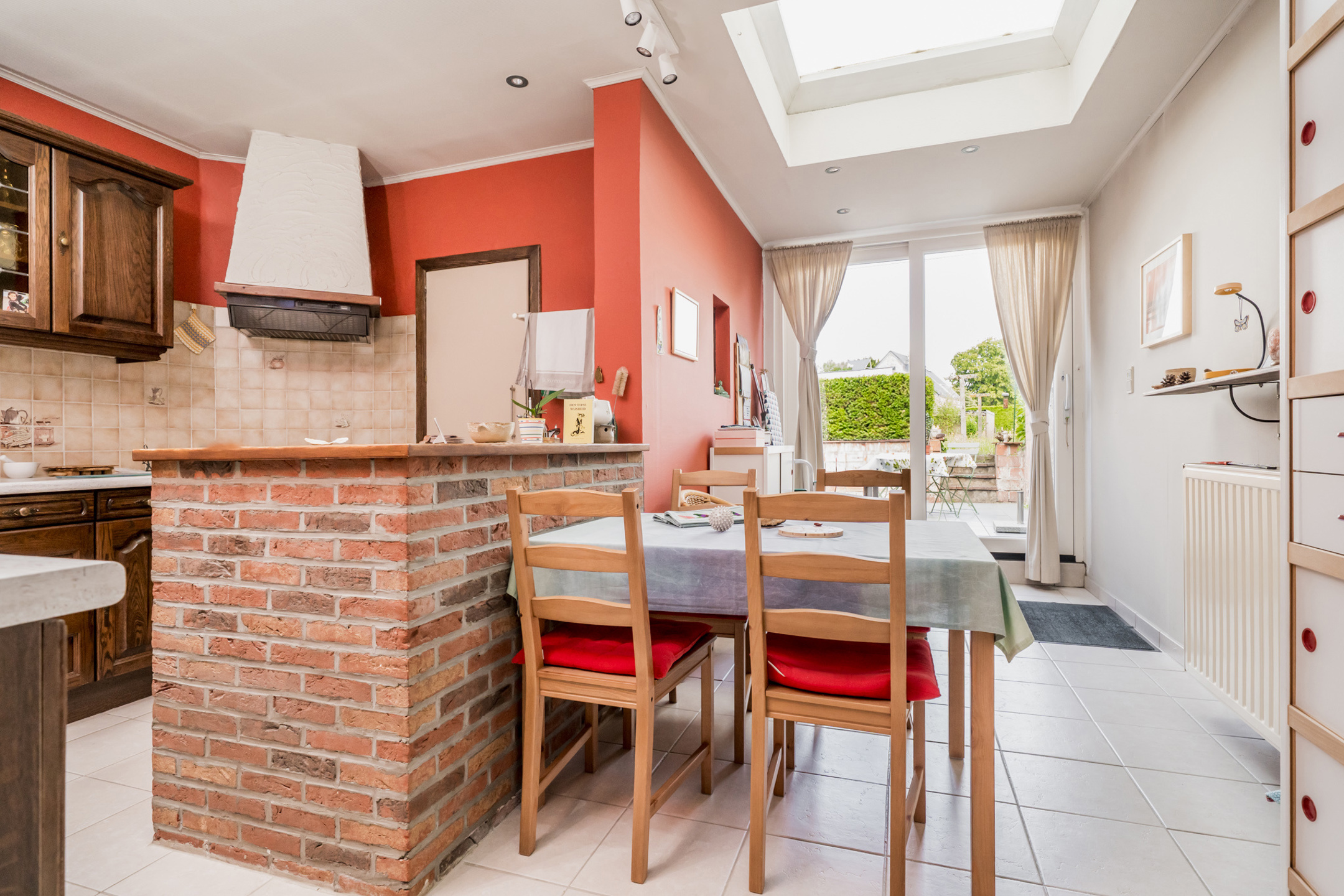 Instapklare woning met achteruitgang en garage - foto 4