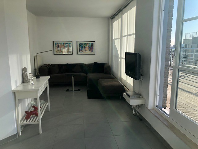 Prachtige centraal gelegen penthouse met lateraal zeezicht - foto 2