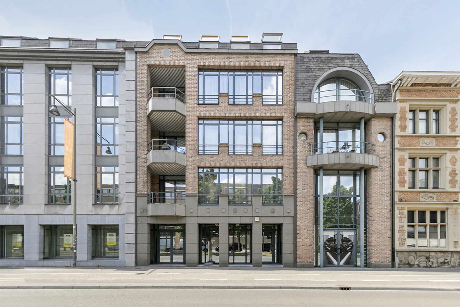 Commercial for sale in Hasselt - photo 1