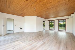 BEL 0496 55 42 42 VOOR HET INPLANNEN VAN EEN AFSPRAAK: Perfect instapklare laagbouwwoning (EPC: 387 – UC: 3438274) met 3 slaapkamers, 1...