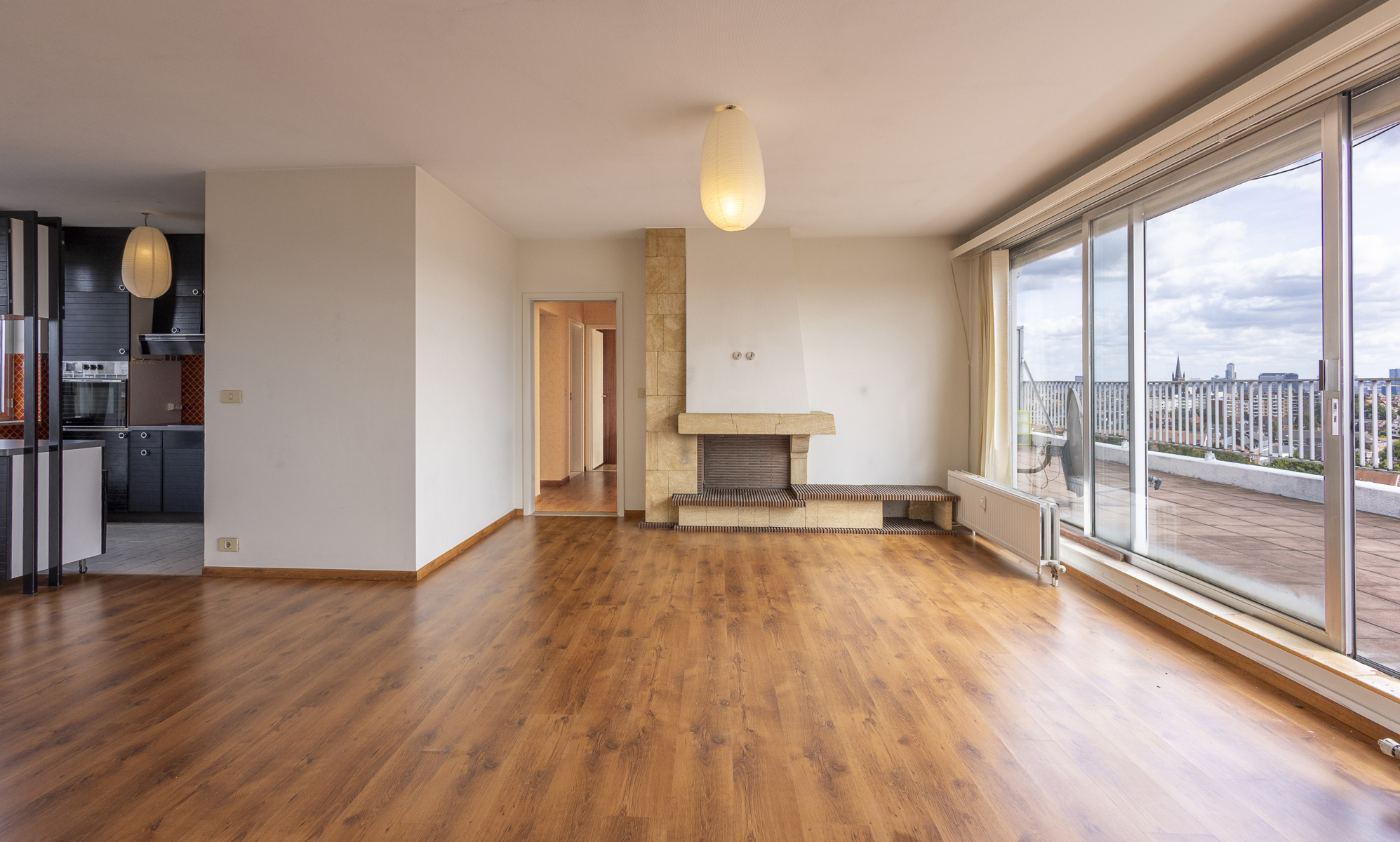 Penthouse met 2 terrassen, 3 kamers en privatieve garagebox - foto 2