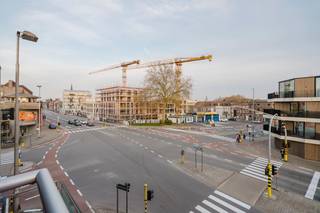 In Kortrijk bevindt zich deze omvangrijke en performante opbrengsteigendom, bestaande uit 12 appartementen en 2 handelspanden, aangevuld met...