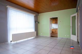 <p><span>2100 DEURNE | MOVE-IN READY APARTMENT WITH TWO BEDROOMS, TERRACE AND PITCH | LOCATED ON THE THIRD FLOOR OF BUILDING WITH ELEVATOR | EPC C |</span></p><p><span>Layout as follows: entrance hall - living room with lots of light on tiles - kitchen with lots of storage space and terrace - bathroom with bath-shower combination, sink - connection for dryer and washing machine - 2 refreshed bedrooms - separate toilet - large storage room. </span></p><p><span>The apartment is asbestos safe. </span></p><p><span>Low monthly fixed costs 120 euros (block policy, syndic, minuterie and savings fund). </span></p><p><span>All utilities are individual.</span></p><p><span>Located in a cul-de-sac of a pleasant residential area. In the immediate vicinity of stores, schools, park and public transport.</span></p><p><span> </span></p>
