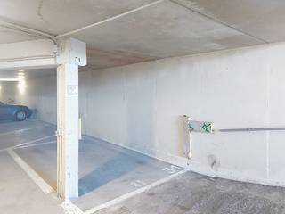 Ondergrondse parkeerplaats te koop te Middelkerke, Roger de Grimberghestraat 10, Residentie Sea Side. Makkelijk in en uit te rijden.<br /><br />Afmetingen:<br />- Breedte: 2,50m<br />- Diepte: 5,00m<br /><br />Interesse in dit uitzonderlijk aanbod te Middelkerke? Contacteer ons vandaag nog voor uw bezoek!<br /><br />Bestuursmaatregelen in het maatregelenregister: nee