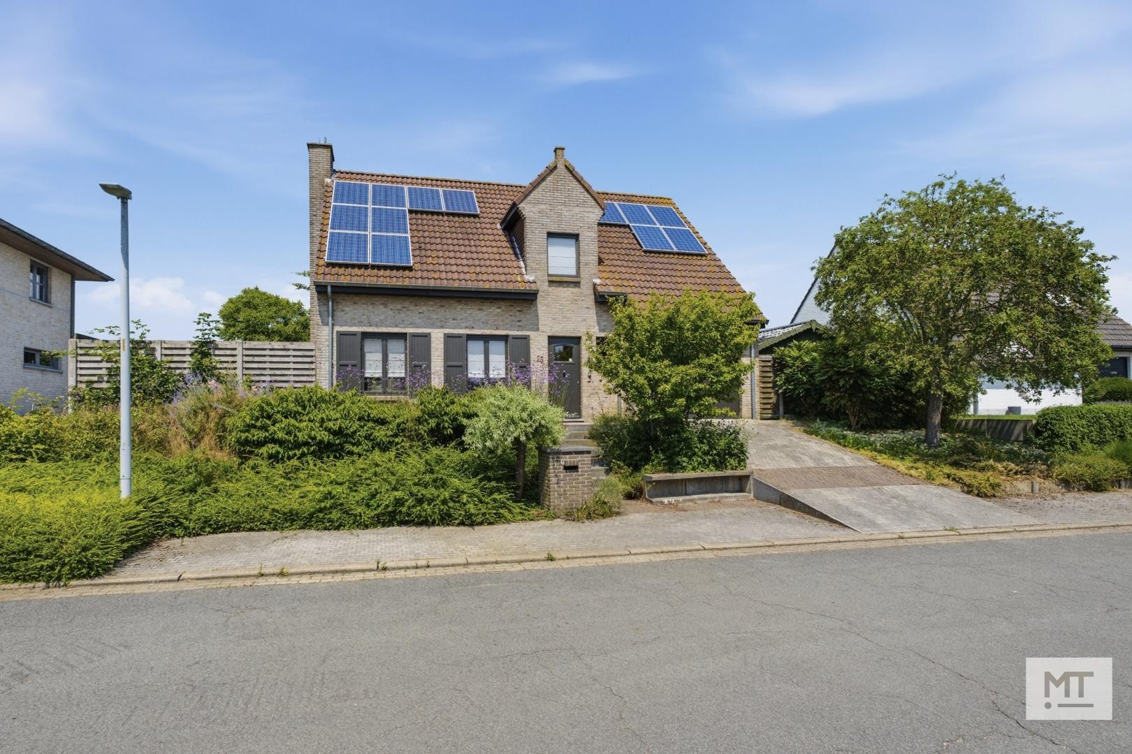Alleenstaande woning met 4 slaapkamers, zonnige tuin en garage op de Molenhoek - foto 2